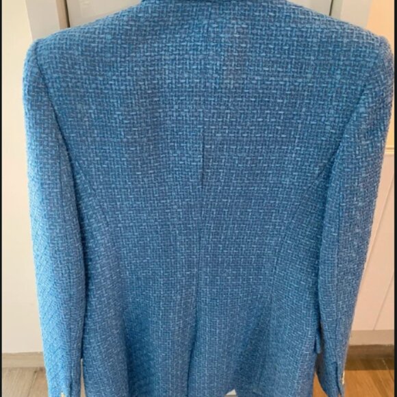 Blazer en tweed bleu ciel / Sky Blue Tweed Blazer  Effortless Canadian Elegance - Picture 3 of 5